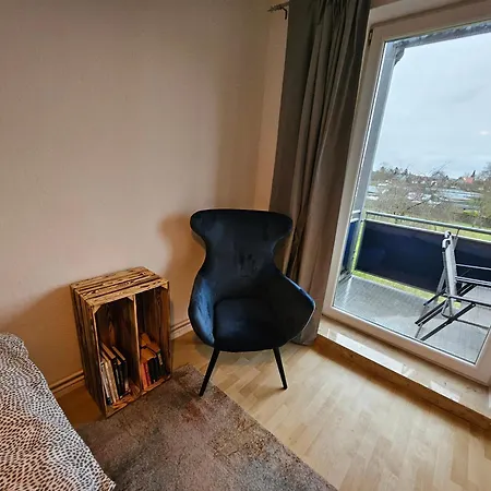 アパート Wohnen Auf Zeit Am Heidensee Sowie Netflix Zugang Und Wlan シュヴェリーン